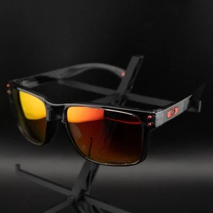 Neue Oakley Holbrook polarisierte Prisma Sonnenbrille dunkles rauchfarbenes Gestell rote Gläser CR - Bild 1 von 6