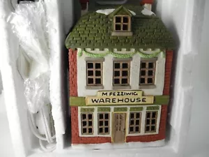 Heritage Village Collection- Dickens village Fezziwig's Warehouse BOXED - Picture 1 of 5