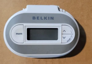 Belkin TuneCast II FM Transmitter Model F8V3080-APL White for iPod Nano - Picture 1 of 4