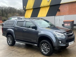 2020 Isuzu D-Max 1.9 TD Blade Pickup Double Cab 4dr Diesel Manual 4WD Euro 6 (16 - Picture 1 of 19
