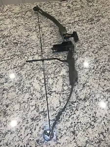 Cobra Bow Hunting Products Bow Sold As Is - Picture 1 of 12
