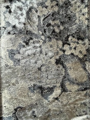 Donghia Edith Blanc   24"x24" Fabric Remnant - Image 1 of 3