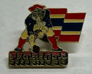 Vintage New England Patriots Lapel Pin / NFL / 1984 / Peter David - Picture 1 of 2