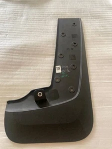FORD RANGER RAPTOR NEXT-Gen 2022-24 Genuine Front Right Splash Mud Guard Flap - Picture 1 of 4