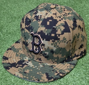 Boston Red Sox Fitted 7 3/8 Baseball Hat Digital Camo MLB New Era 59Fifty - Picture 1 of 7