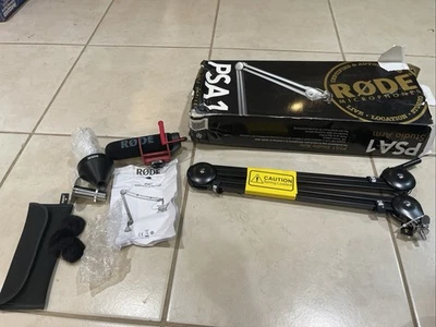 RODE PSA1 Pro Studio Boom Arm for Podcasting with RODE VideoMic GO Microphone - Image 1 of 4