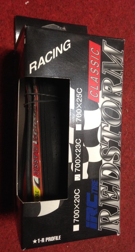 Copertoncino bici corsa IRC redstorm classic 700x20 road bike tire folding - Immagine 1 di 1