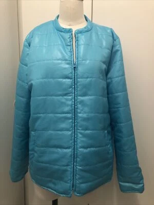 Chaqueta sin cuello acolchada turquesa ligera Caribbean Joe con bolsillos. Foto 1 de 3