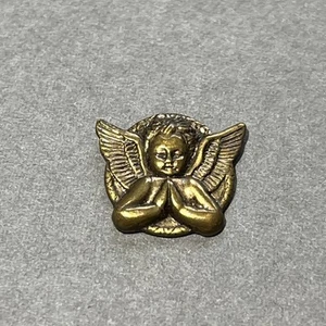 Vtg Small Guardian Angel Praying Lapel Pin Brass Tone Metal - Picture 1 of 10
