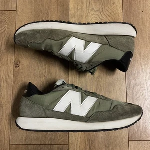 New Balance Herren MS237UT1 Gr. 10 grün oliv weiß schön 237 Norwegen Fichte bedeckt - Bild 1 von 6