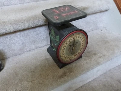 ANTIQUE Way Rite Kitchen Scale Country Black w/ Tole Painted Apple 9.5" 25 Lb - Image 1 of 4