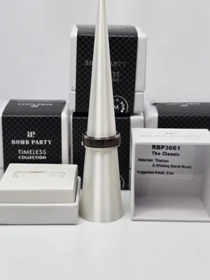 Anillo de madera Bomb Party Timeless Collection titanio barril de whisky nuevo con etiquetas talla 9 Foto 1 de 3