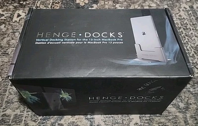 Henge Docks Vertical Docking Station for 13-inch MacBook Pro HD05VB13MBP - Image 1 of 4