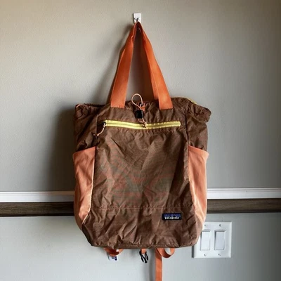 Bolso de Mano Patagonia Ultraligero Agujero Negro 27L 48809 Marrón Cilantro Foto 1 de 4