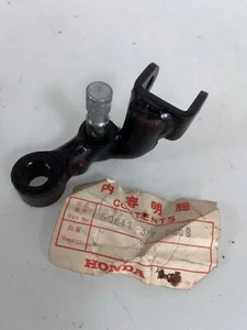 NEW GENUINE HONDA CB400F FRONT LEFT FOOTREST STEP BRACKET BAR 50641-377-000B - Picture 1 of 1