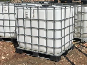 1000 Litre IBC Tank Container Water Diesel Fuel Oil Storage Allotment Farm Field - Picture 1 of 9