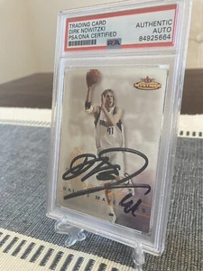Dirk Nowitzki Signed Fleer Mystique Card PSA/DNA authentic AUTO mavs HOF - Picture 1 of 5