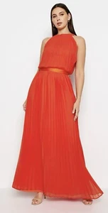 Maxi Vestido LTS Largo Alto Sally Naranja Cuello Halter Plisado, $141, Talla 20 - Imagen 1 de 14