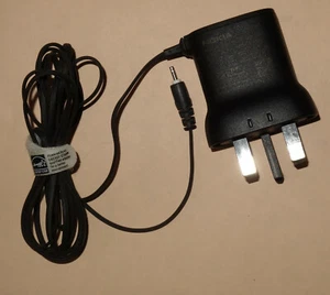 Nokia AC15X small pin adaptor - Picture 1 of 4