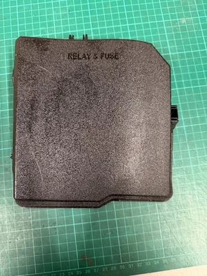 Toyota Yaris MK4 Hybrid Fuse Box Lid Cover 1.5L 826620D760 2021-2024 - Image 1 of 2