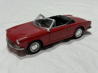 Fiat 124 Sport Spider 1400 1:24 Leo Models Quattroruote No Solido Polistil  - Immagine 1 di 4