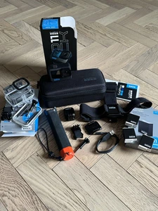 GoPro Hero 11 Black + Accesories Bundle (Includes Waterproof Case + 3 Batteries) - Picture 1 of 18