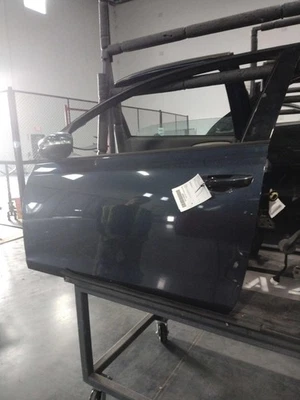 Conjunto de puerta delantera izquierda usado se adapta a: Volkswagen Golf 2013 exc. City Htbk el Foto 1 de 4