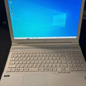 Fujitsu LIFEBOOK AH42 Pentium Dual-Core 2020M 2.4GHz HDD 1TB RAM 4GB 15.6-inch - Picture 1 of 10