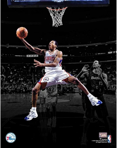 Allen Iverson Philadelphia 76ers Unsigned Reverse Layup Spotlight Photo Cover