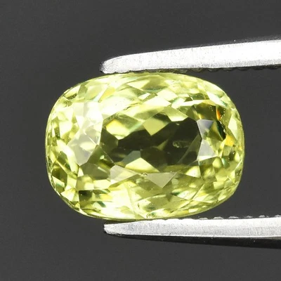 💎 1.18ct 6.5x5mm Cushion Natural Yellowish Green Grossular Garnet - Mali Gem - Image 1 of 4