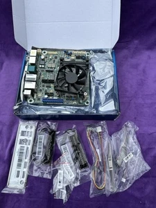 ASRock IMB-V2000M Mini-ITX Motherboard - AMD Ryzen Embedded V2000 SoC processors - Afbeelding 1 van 5