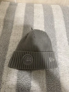 Gorro New Era "Chicago Cubs" Gris Tejido - Usado en Excelente Condición - Imagen 1 de 4