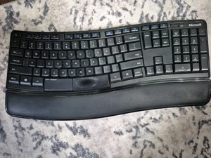 Microsoft Sculpt Comfort Wireless Ergonomic Keyboard X822995 001-no receiver - Picture 1 of 10