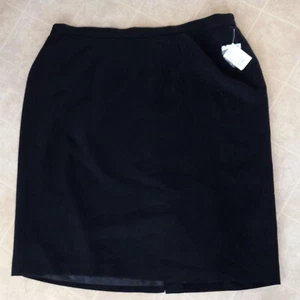 Le Suit black lined back  women's skirt 22W NEW - Picture 1 of 4
