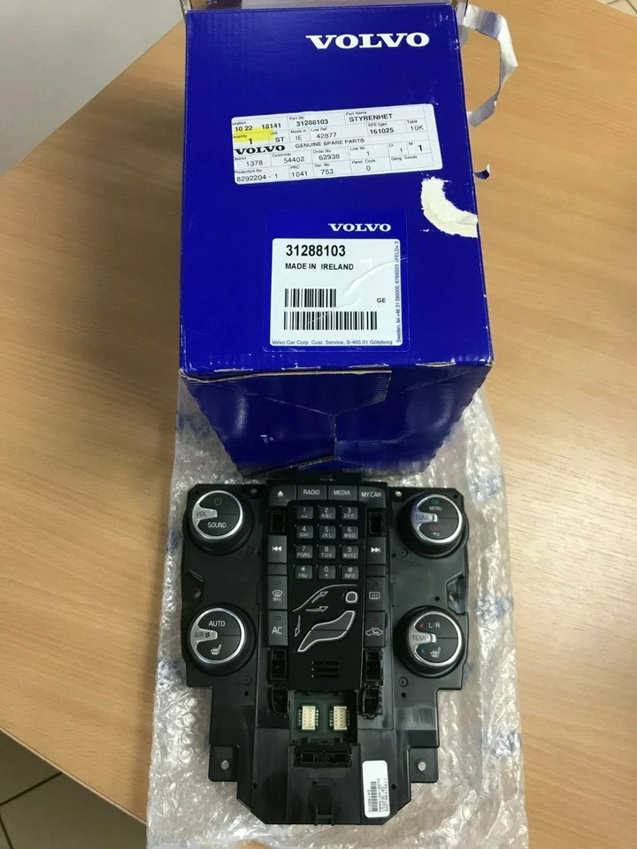 New Genuine VOLVO V40 2012 - 2016 Heater Climate Control Unit 31288103 - Image 1 of 1