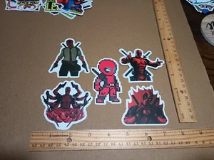 Deadpool Aufkleber Lot Skateboard Santa Skateboard Telefon Laptop Helm PC Mappe  - Bild 1 von 7