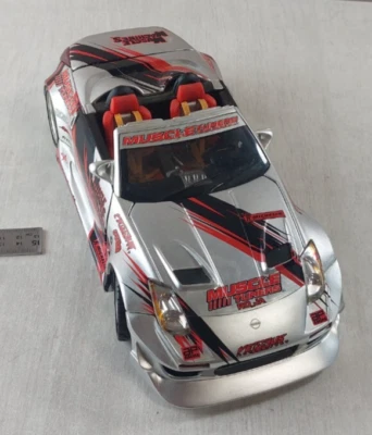 Ancienne voiture Nissan 350Z, Muscle Machines, 1/18 - Photo 1/4
