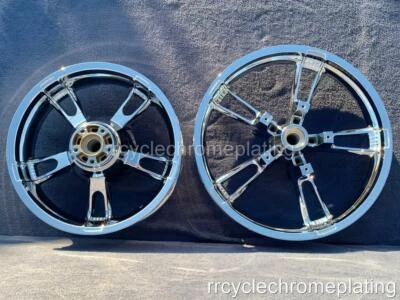 Harley Chrome Road Glide FLTR Enforcer Ruedas 14-19 Llantas Programa de Intercambio FLHX Foto 1 de 4