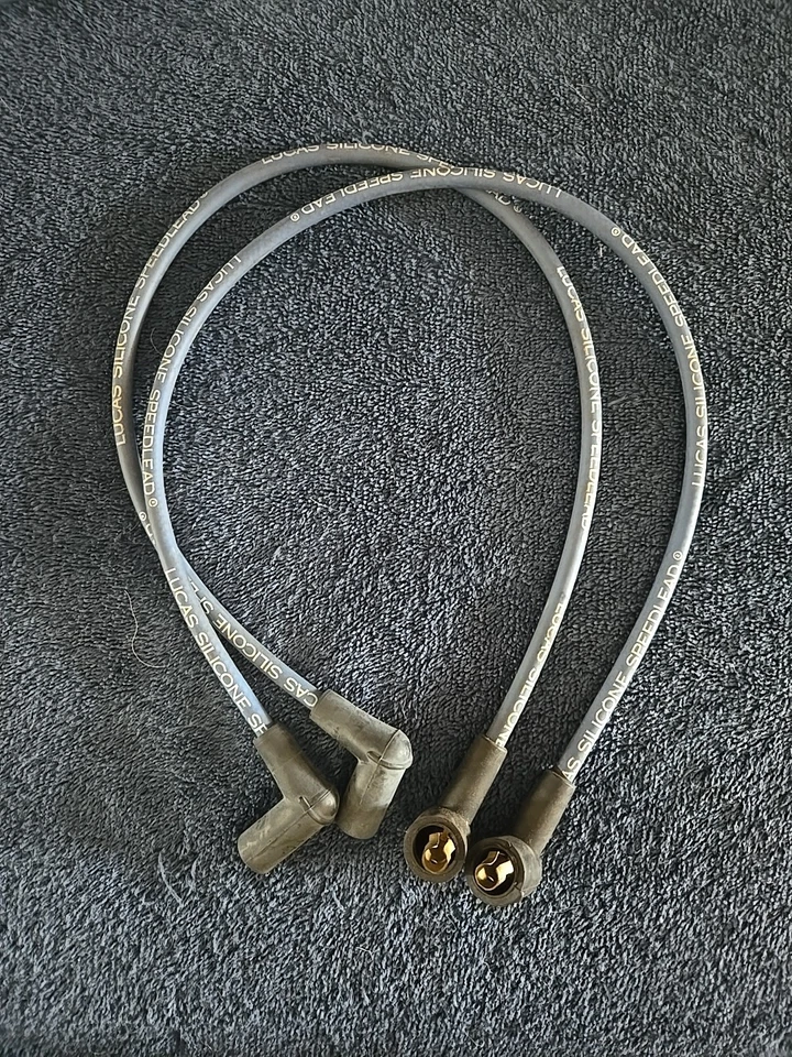 Blue LUCUS Silicone wires, 24"  Triumph BSA T140 A65 A50.    (2 Pair Avail)  Foto 1 de 1