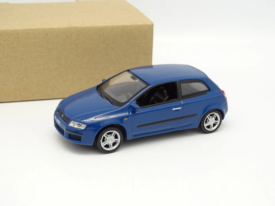 Norev Sb 1/43 - Fiat Stilo Blu - Immagine 1 di 1
