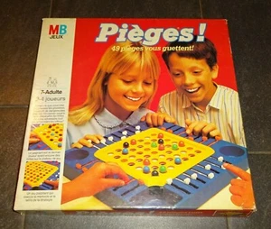 HINTERHALT von MB französische Version (PIÈGES!) KOMPLETT Guter Zustand TOP - Bild 1 von 1