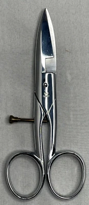 Mundial # 252 Classic Forged 4.5" Buttonhole Sewing Scissors ~ Opens buttonholes - Image 1 of 4