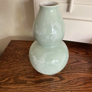 19th Century Chinese Double Gourd Celadon Birds On Blossoms Vase - Picture 1 of 10