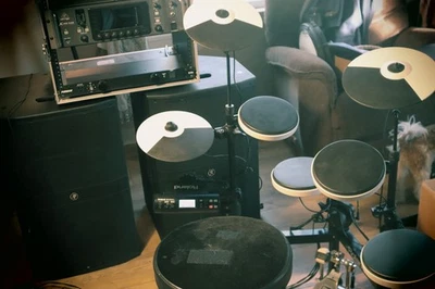 Roland TD4-KP electronic drum set, compact white and black, kick pedal included - Image 1 of 4
