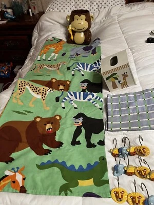 Shower curtain and 4 matching accessories/Childs zoo print/blue - Image 1 of 4