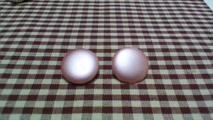 Vintage Pink "Button" Clip Earrings, Japan. - Picture 1 of 3