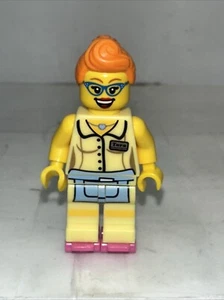 LEGO minifigure Diner Waitress col11-13 col175 CMF Series 11 Skates - Picture 1 of 2