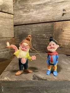 Statuine gnomi piccoli plastica dura vintage made in Hong Kong decorazioni Natale - Foto 1 di 7