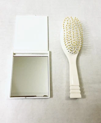 CLINIQUE WHITE BALL-TIPPED BRUSH 6.5”  & WHITE COMPACT MIRROR 3.5” NEW OLD STOCK - Image 1 of 4