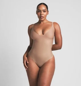 Body Skims BODY TANGA SIN FORRO Talla Pequeña Cacao - Imagen 1 de 7